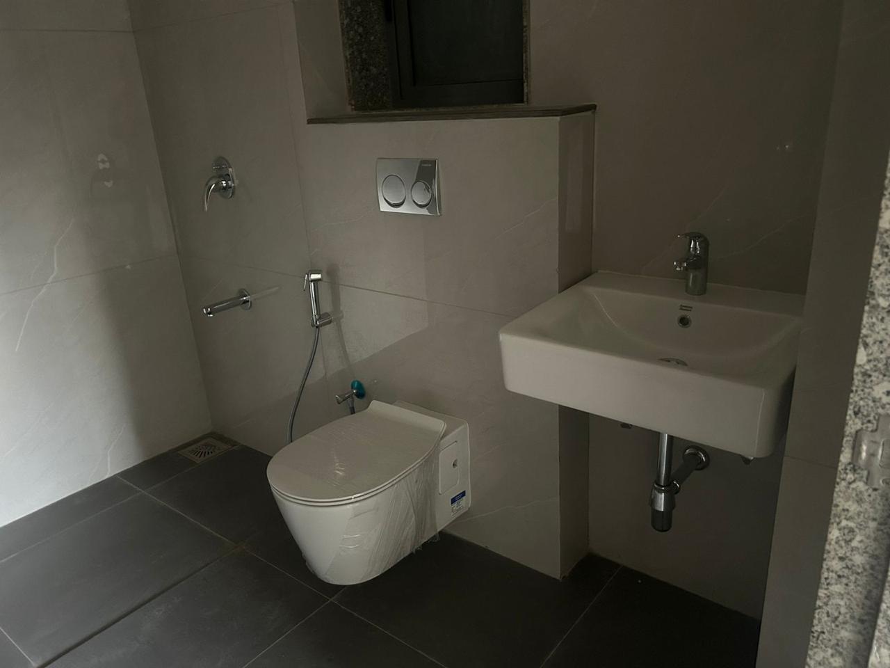 Sanitary Fixtures Photo 17